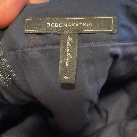 BCBG Maxazria Dark Blue Split Front Midi Pencil Skirt Size: 8 - Picture 7 of 9